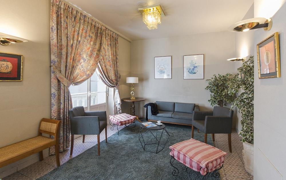 Hotel Aneto Лурд Экстерьер фото